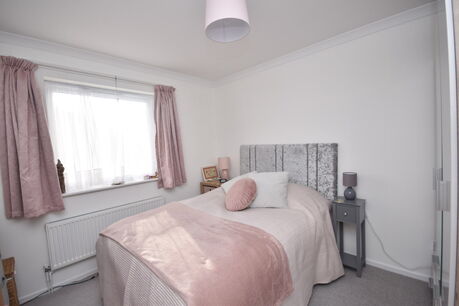 2 bedroom  flat to rent, Available from 26/01/2024
