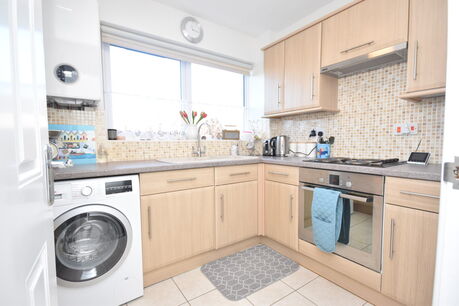 2 bedroom  flat to rent, Available from 26/01/2024