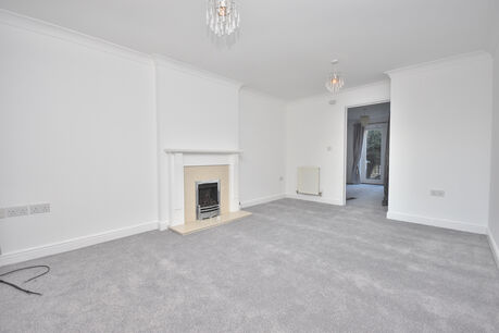 4 bedroom detached house to rent, Available from 18/12/2023