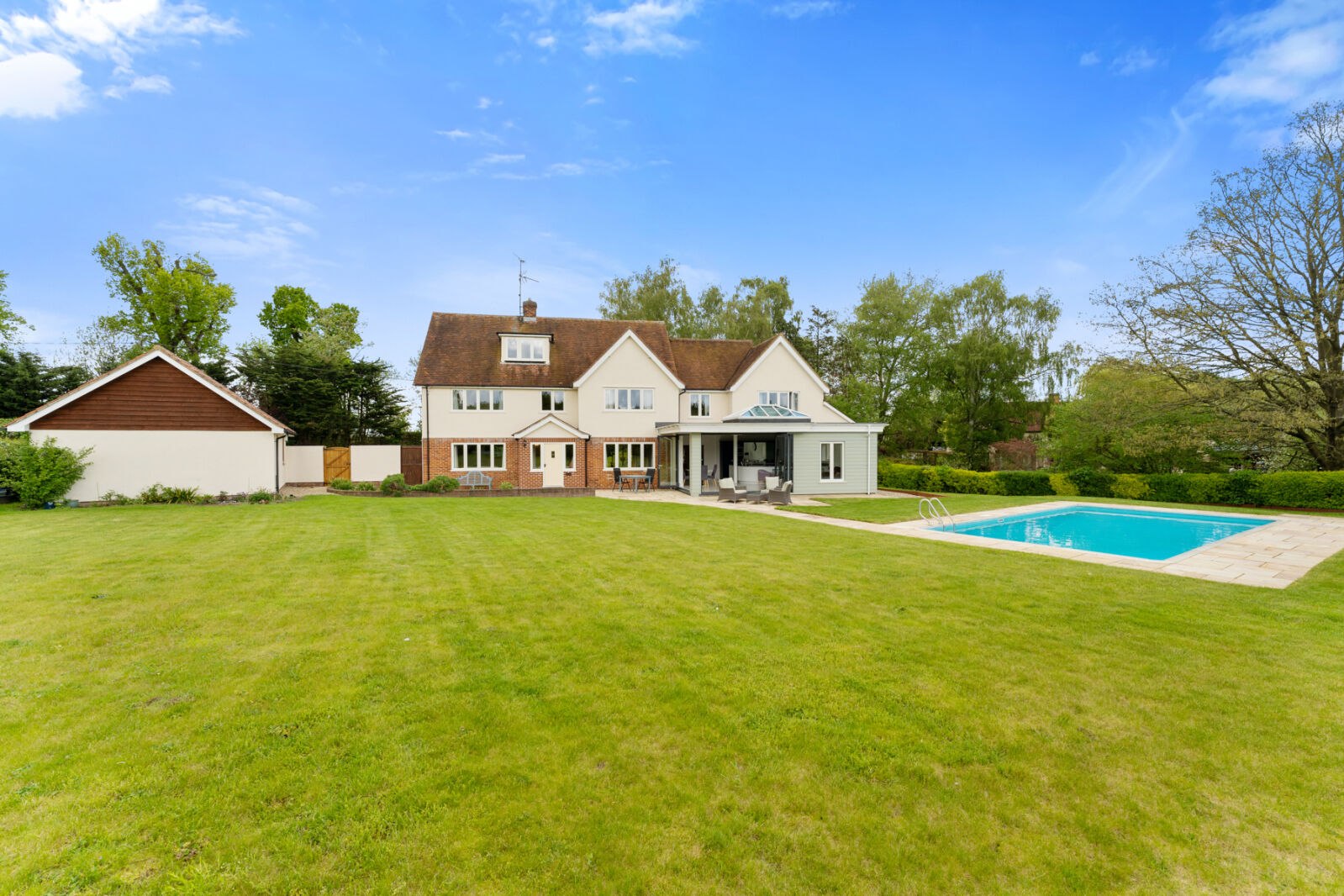 5 bedroom detached house for sale Newton Hall Chase, Dunmow, CM6, main image