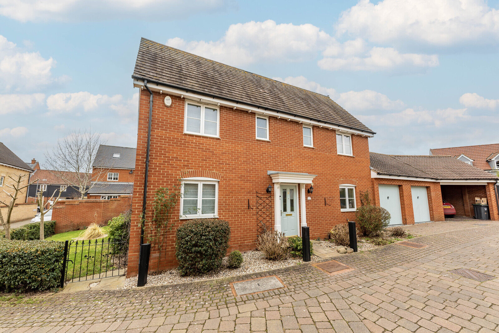 4 bedroom detached house for sale Davies Way, Flitch Green, CM6, main image