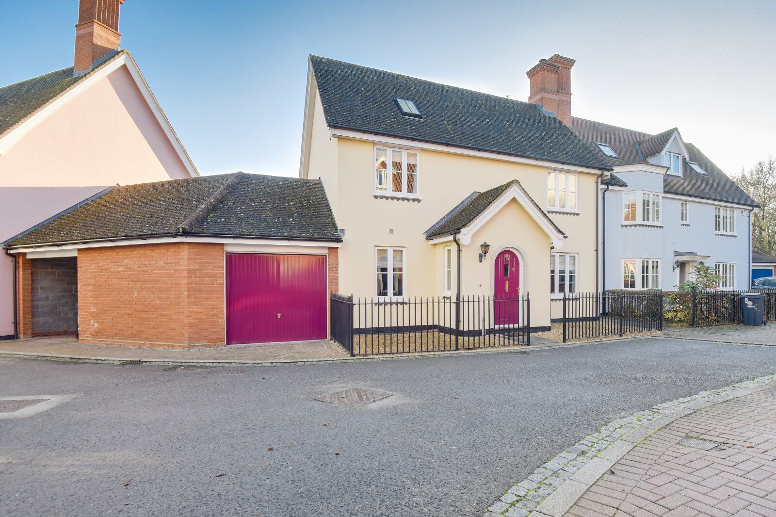 4 bedroom detached house for sale Armourers Close, CM23, main image