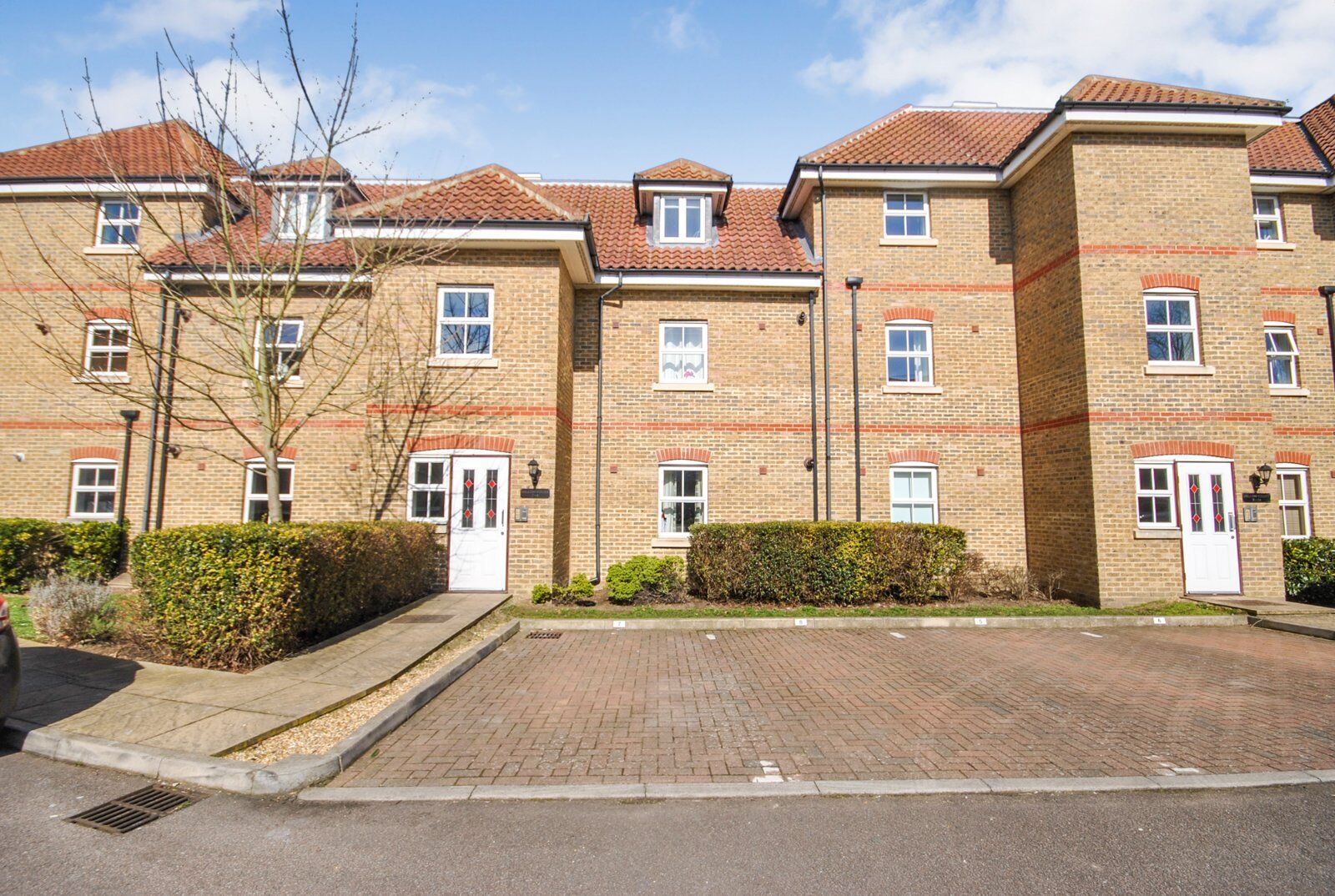 2 bedroom  flat for sale Willow Court, London Road, CM21, main image
