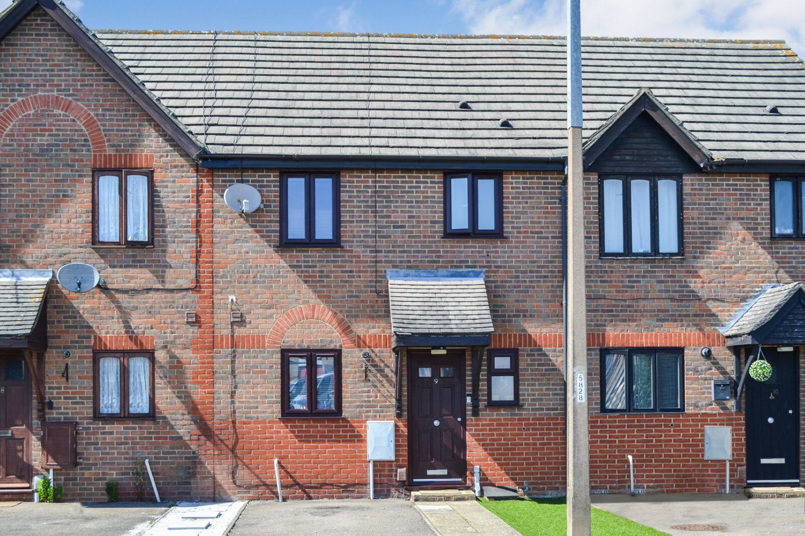3 bedroom mid terraced house for sale Pegrams Court, Pegrams Road, CM18, main image
