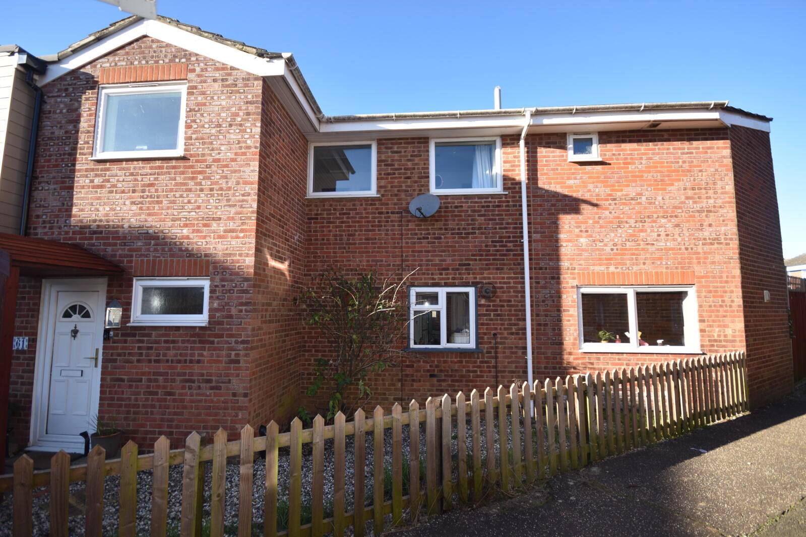 4 bedroom semi detached house to rent, Available now Ross Close, Saffron Walden, CB11, main image