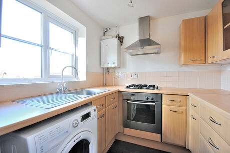 2 bedroom semi detached house to rent, Available from 08/06/2024