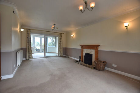 4 bedroom detached house to rent, Available from 01/04/2024
