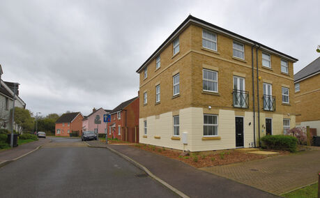 5 bedroom semi detached house to rent, Available from 17/04/2024