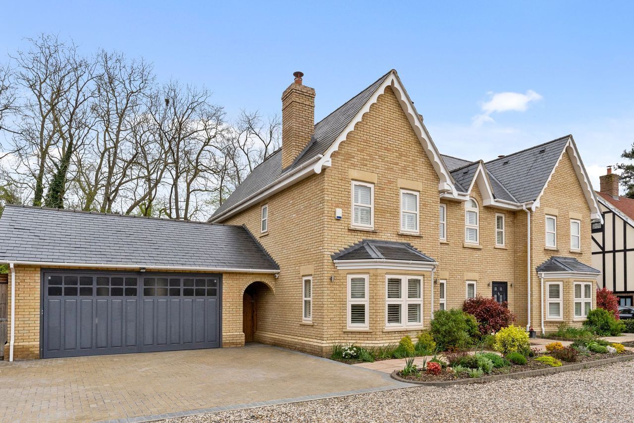 5 bedroom detached house for sale Walnut Close, Much Hadham, SG10, main image