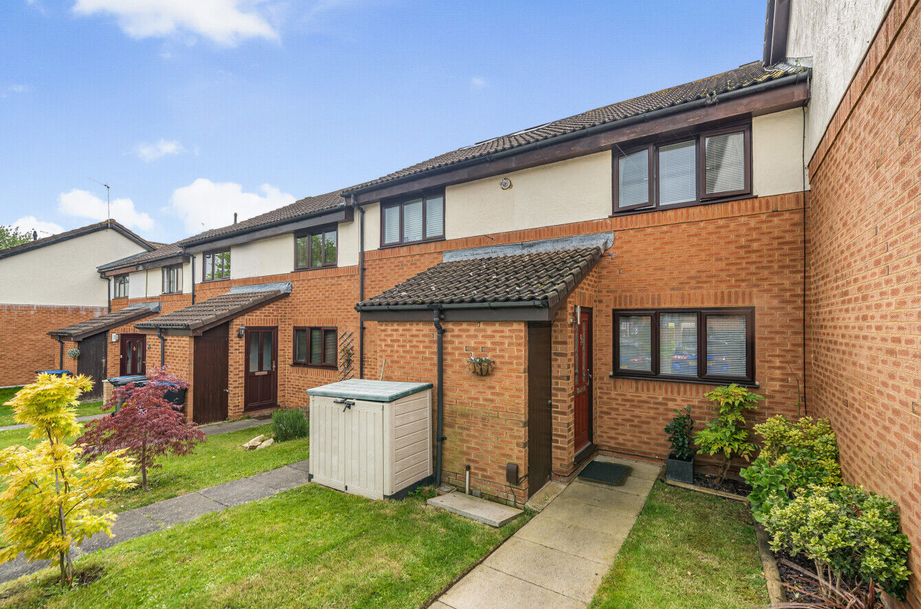 2 bedroom mid terraced house for sale Savoy Wood, Harlow, CM19, main image