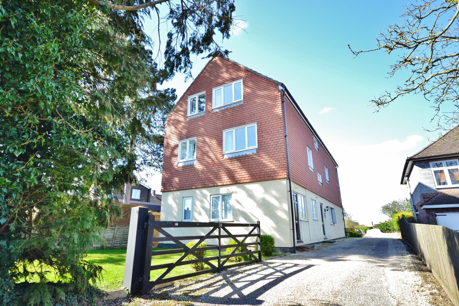 2 bedroom  flat to rent, Available now 38 Pleasant Valley, Saffron Walden, CB11, main image