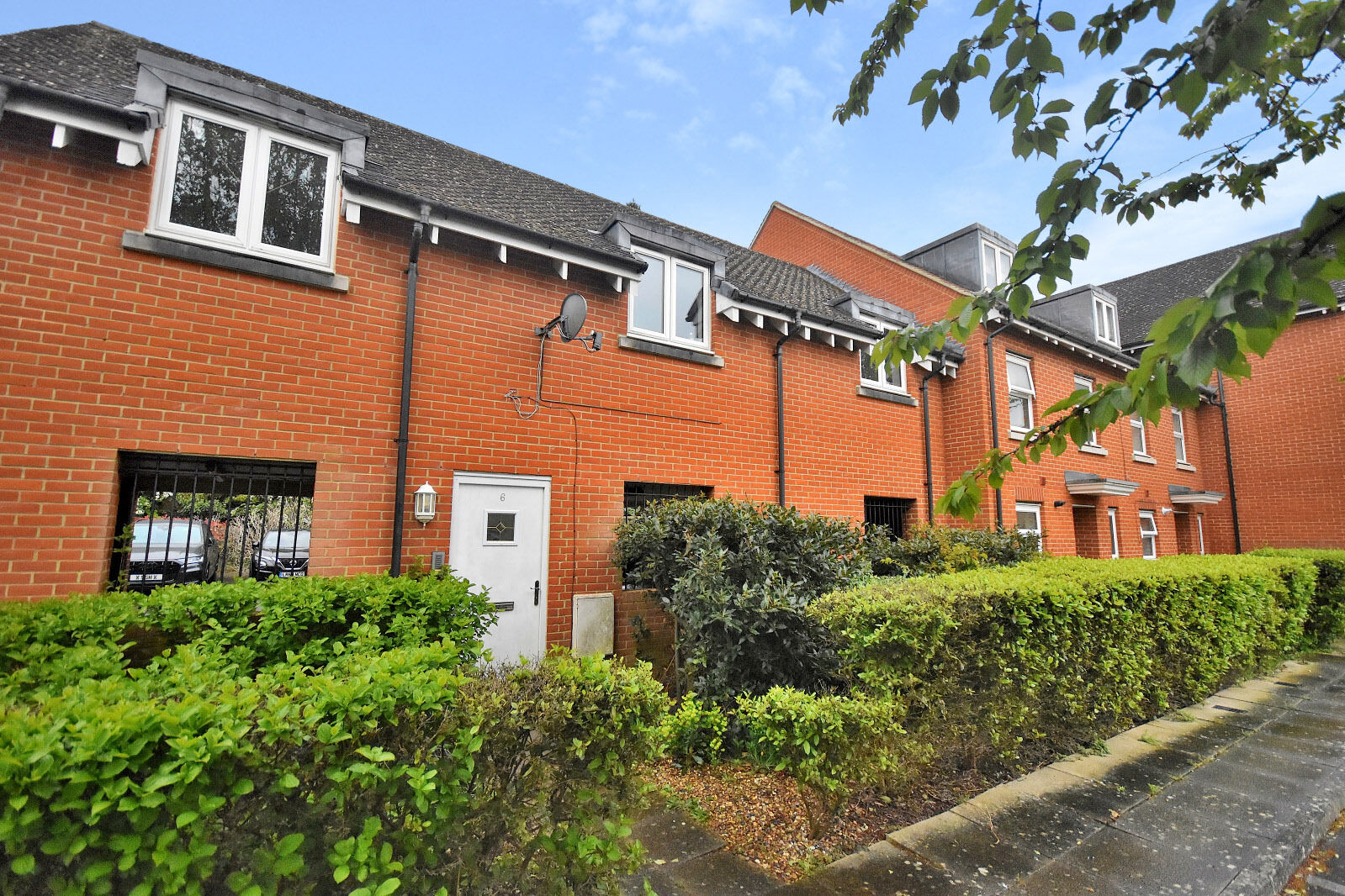 1 bedroom  flat to rent, Available from 08/05/2024 Cavell Court, Bishops Stortford, CM23, main image