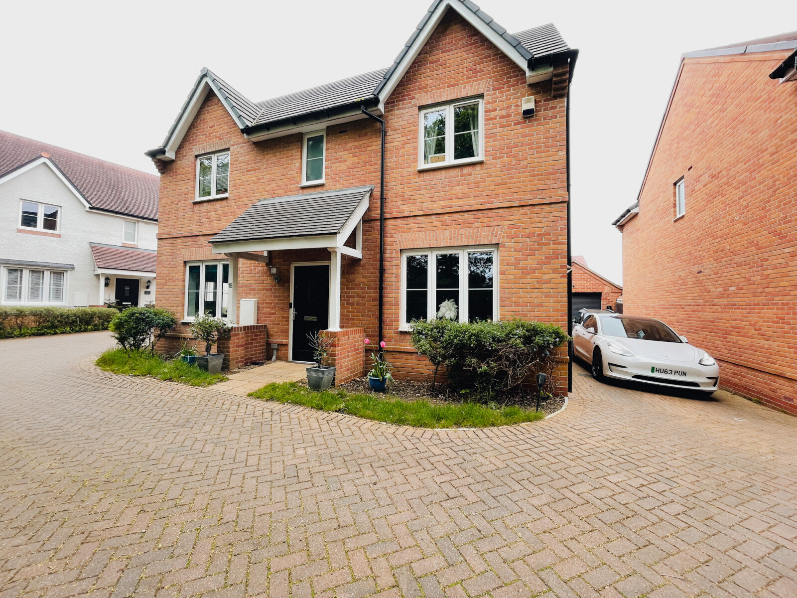 4 bedroom detached house for sale Nuthatch Place, Stansted, CM24, main image