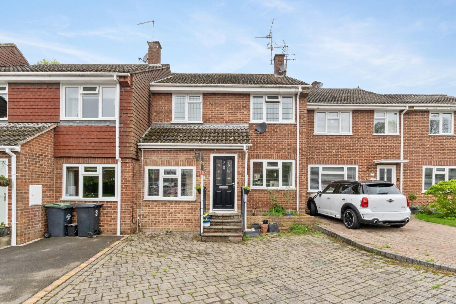 3 bedroom mid terraced house for sale Bentfield Gardens, Stansted, CM24, main image