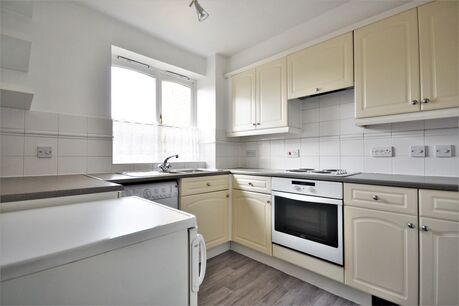2 bedroom  flat to rent, Available from 29/06/2024